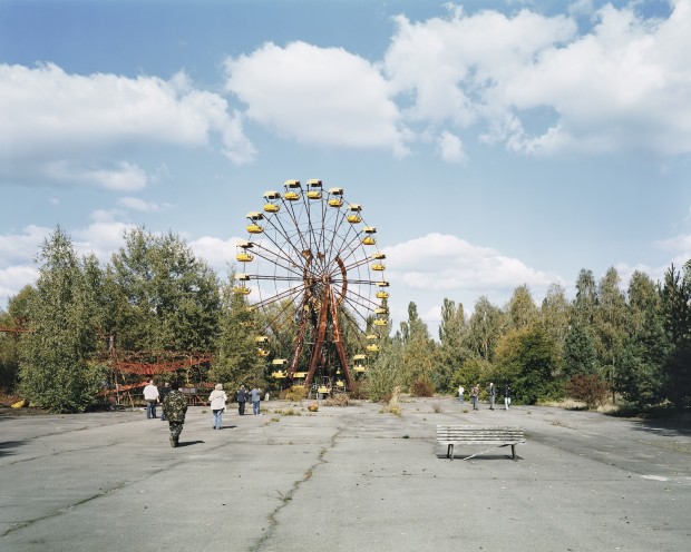 Parque de diversões abandonado próximo a Chernobyl, Ucrânia. Crédito Crédito Ambroise Tézenas